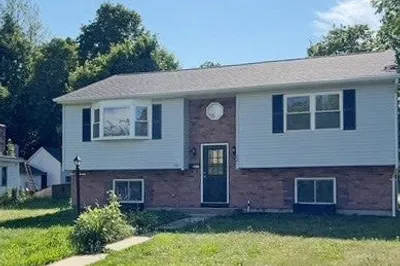 22 Woodlawn St 1