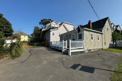77 Pond St