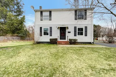 25 Wallace St