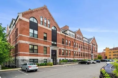 1022 Hancock Street #206