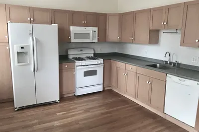 14 Schiller Street #3 1