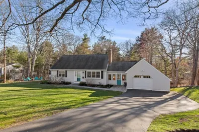 11 Phyllis Rd