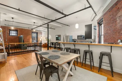 19 Stanhope St #1B 1