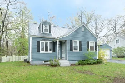 7 Lakeview Ave