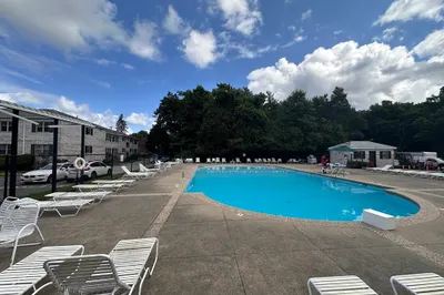 51 Lake Shore Ct. #1