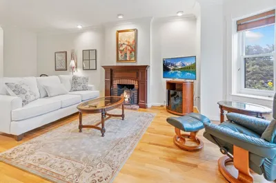 237 W Newton St Furnished St #4