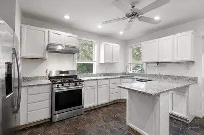 27 Dix St #1 1