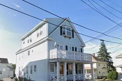 28 Blake St #1 1