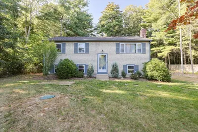 144 Woodbine Ave 1