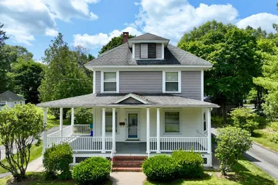 4 Davis St