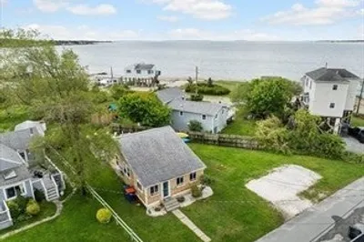 13b Hathaway St