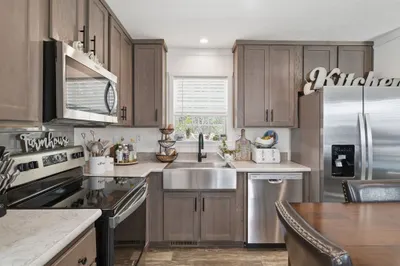 2b Forest Hills Dr