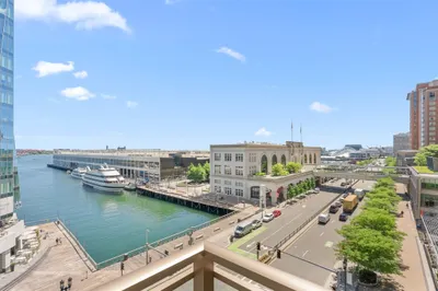 133 Seaport Blvd #722 1