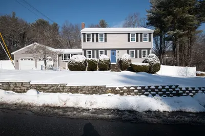 112 Ballard St 1