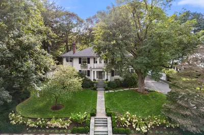 133 Abbott Road 1