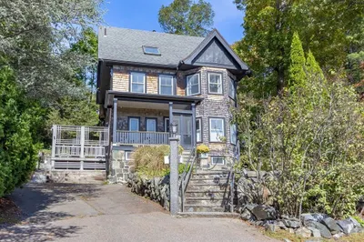 15 Apthorp Rd