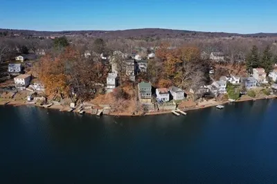 398 Lake Ave #2 1