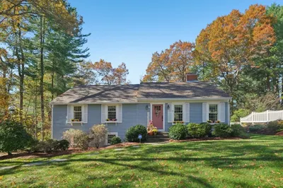 39 Woodbury Rd 1