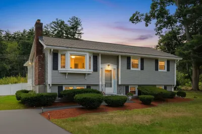 41 Castlewood Dr