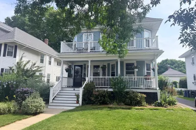 147 Manthorne Rd #2 1