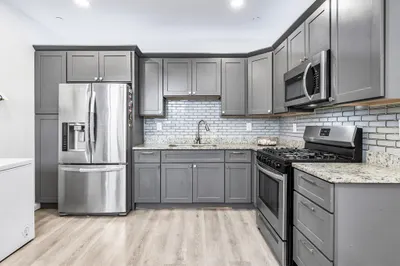 202 Broadway #32 1