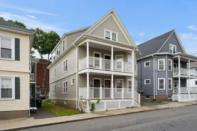 4 Chase St #2 1