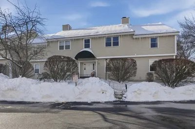 425 Main Street #21D 1