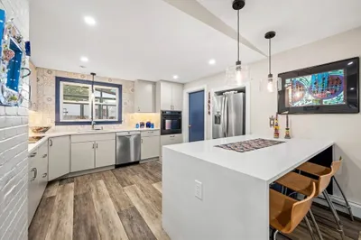 35 Amherst Rd 1