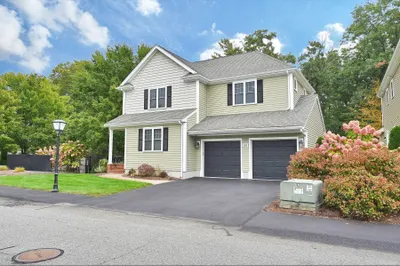 55 Surrey Ln #55 1