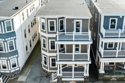 11 Woodlawn St 1