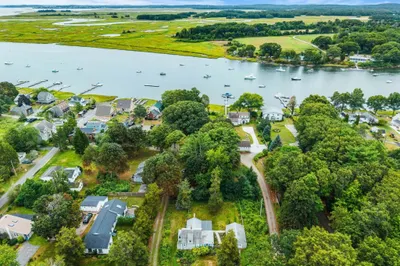 62 Cottage Rd 1