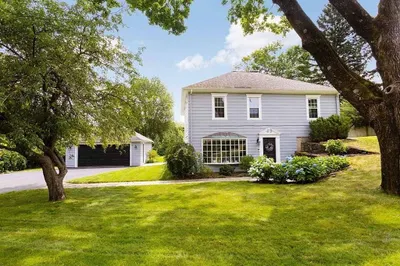 18 Brook Hill Dr 1