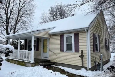 7 Dilla St