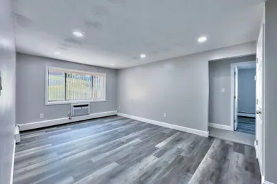 70 Union St #12 1