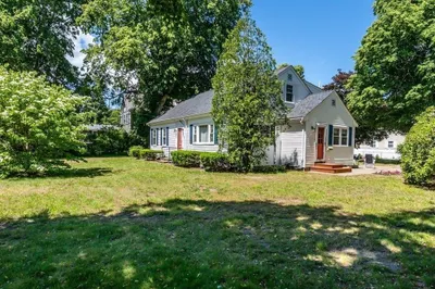 251 Phinneys Lane 1
