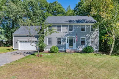 5 Burton Ln