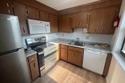 51 Lynde St #6