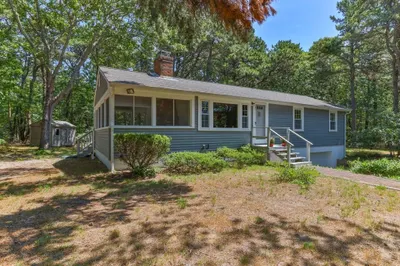 240 Wamisco Rd 1