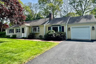 11 Masthead Ln