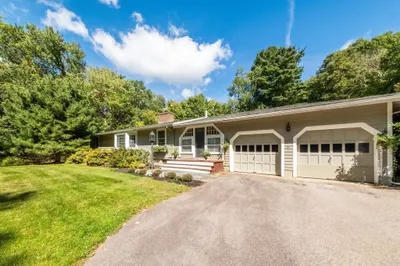 102 Hunting Lane 1