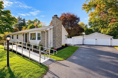 102 Casino Ave 1
