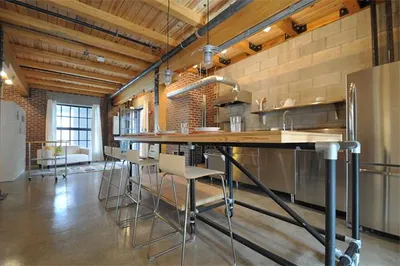 60 Howard St #1 1