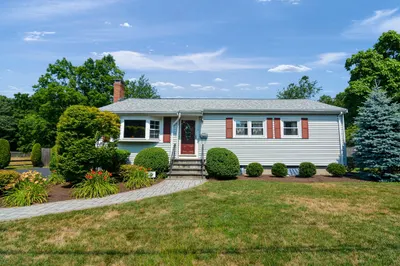 79 Donahue Way
