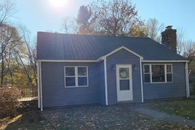 2 Maple St