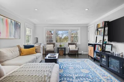 107 Russell St #2