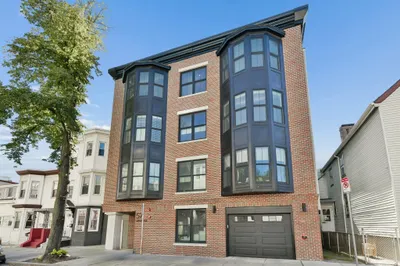 57 Saratoga St #8 1