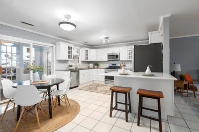 10 Oakland Avenue 1