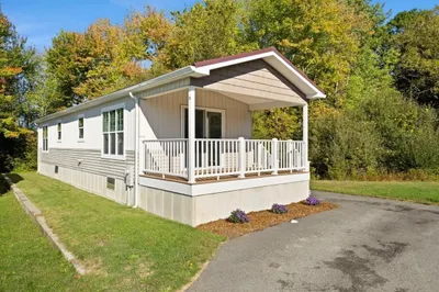 24 Tayler Ave