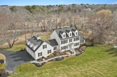 17 Indian Hill St 1