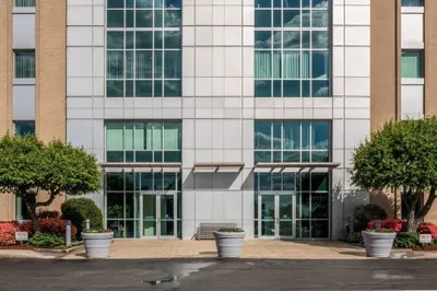 400 5th Ave 1